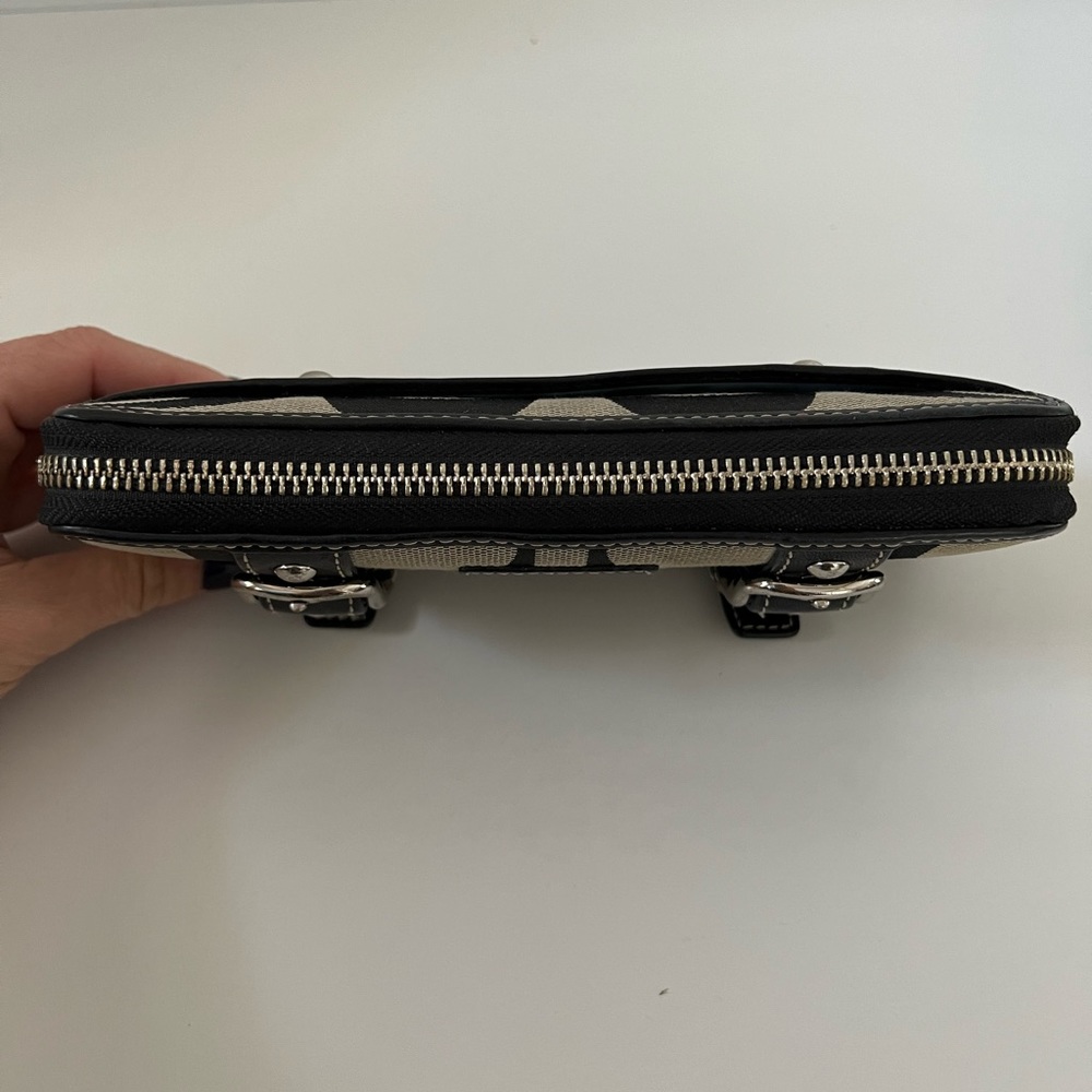Coach Zip-around Wallet - Picture 4 of 7